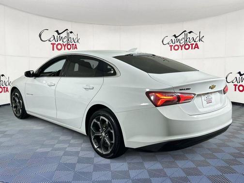 Summit White 2022 Chevrolet Malibu FWD LT