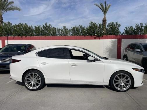 2019 Mazda Mazda3 FWD w/Premium Package