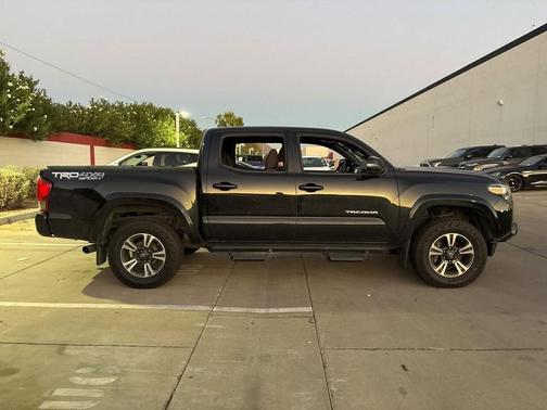 2017 Toyota Tacoma TRD Sport