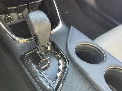 2013 Toyota Avalon Hybrid XLE Premium