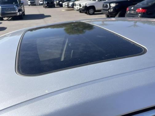 2013 Toyota Avalon Hybrid XLE Premium