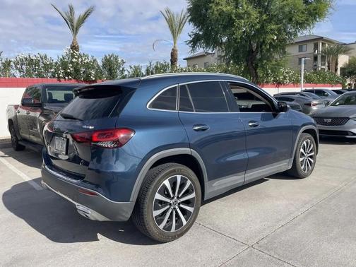 2021 Mercedes-Benz GLA 250 Base 4MATIC