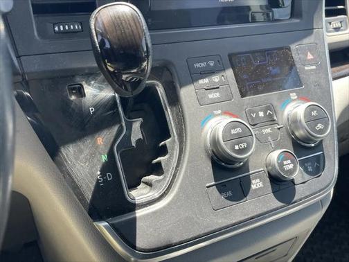 2015 Toyota Sienna XLE