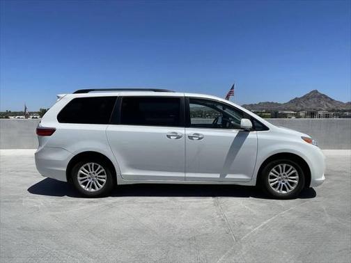 2015 Toyota Sienna XLE