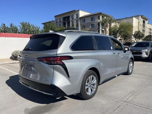 2025 Toyota Sienna Limited
