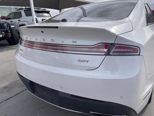 2017 Lincoln MKZ Base