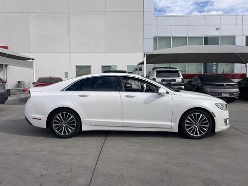 2017 Lincoln MKZ Base