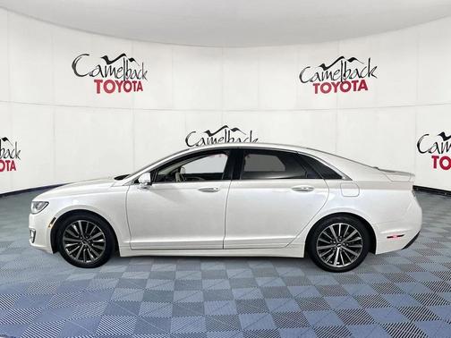 2017 Lincoln MKZ Base