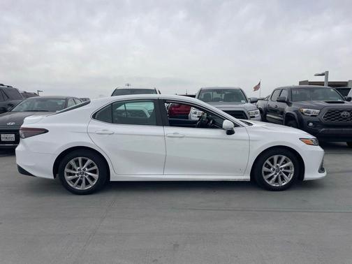 White 2022 Toyota Camry LE