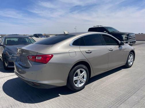Mineral Gray Metallic 2024 Chevrolet Malibu FWD 1LT