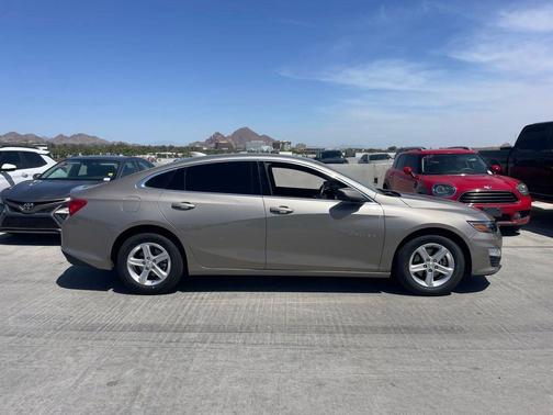 Mineral Gray Metallic 2024 Chevrolet Malibu FWD 1LT