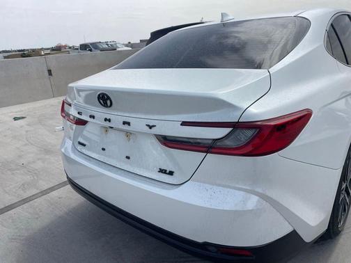 Wind Chill Pearl 2025 Toyota Camry XLE