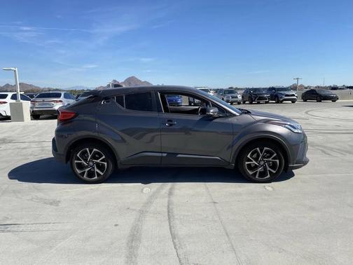 2021 Toyota C-HR XLE