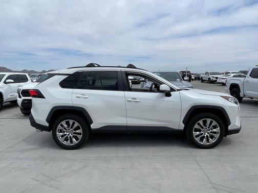 Blizzard Pearl 2021 Toyota RAV4 XLE Premium