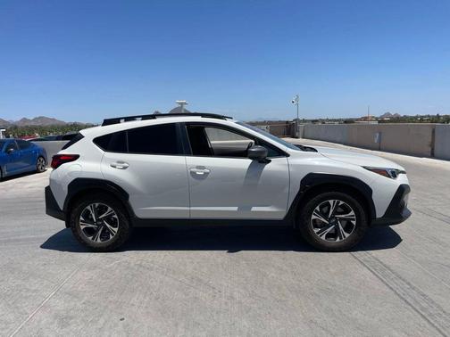 Crystal White Pearl 2024 Subaru Crosstrek Premium