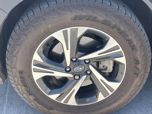 Crystal White Pearl 2024 Subaru Crosstrek Premium