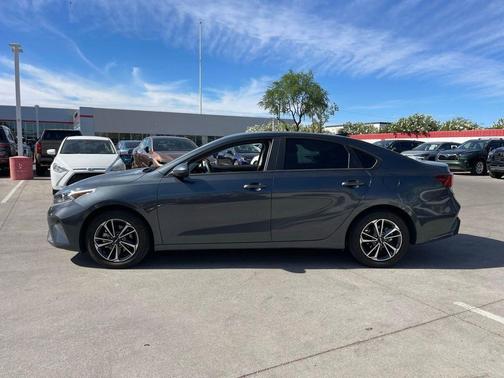 Gravity Gray 2024 Kia Forte LXS