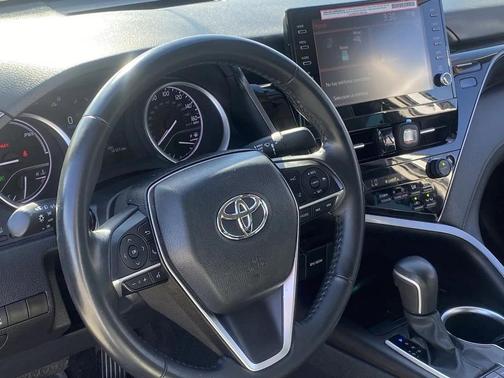 2024 Toyota Camry Hybrid XLE