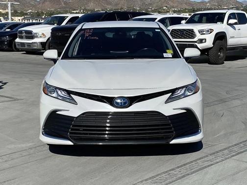 2024 Toyota Camry Hybrid XLE