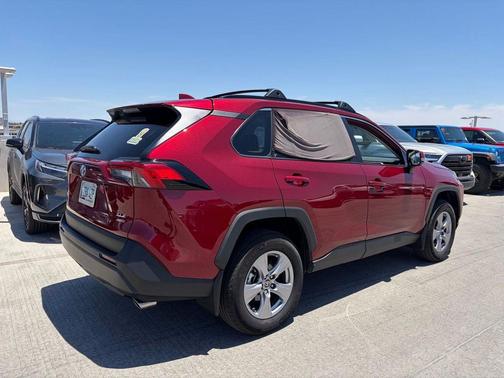 Pearl 2025 Toyota RAV4 XLE