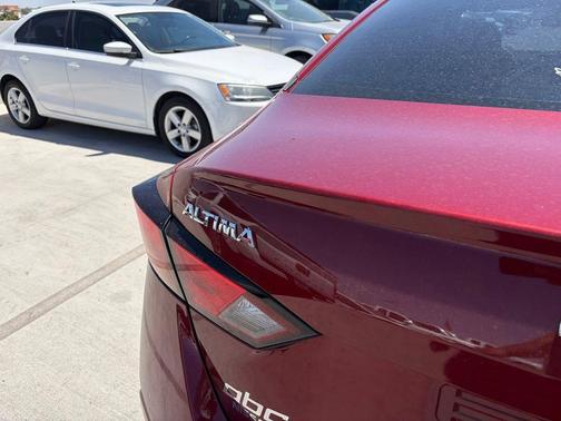 Scarlet Ember Tintcoat 2021 Nissan Altima SR FWD