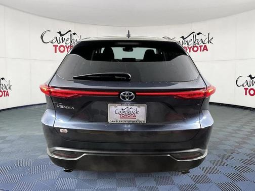 2024 Toyota Venza LE