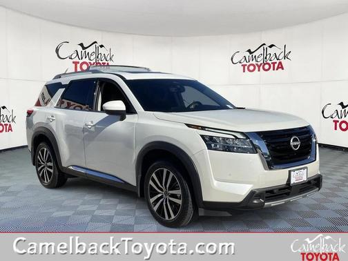 2023 Nissan Pathfinder Platinum FWD