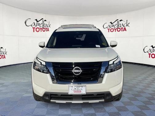 2023 Nissan Pathfinder Platinum FWD