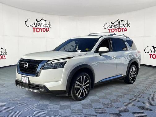 2023 Nissan Pathfinder Platinum FWD
