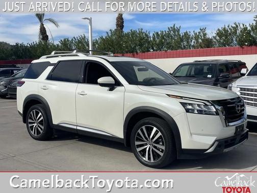 2023 Nissan Pathfinder Platinum FWD