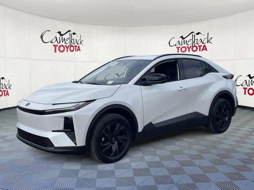 Wind Chill Pearl 2026 Toyota C-HR SE
