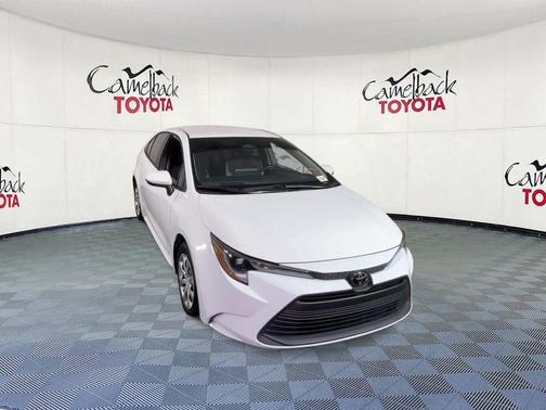 Ice Cap 2025 Toyota Corolla LE