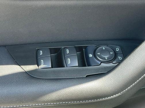 Summit White 2025 Chevrolet Blazer 2LT