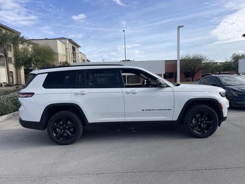 2023 Jeep Grand Cherokee L Altitude