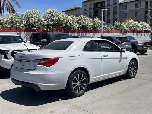 2011 Chrysler 200 S