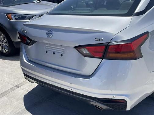 2021 Nissan Altima SR FWD