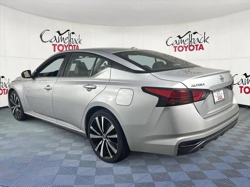 2021 Nissan Altima SR FWD
