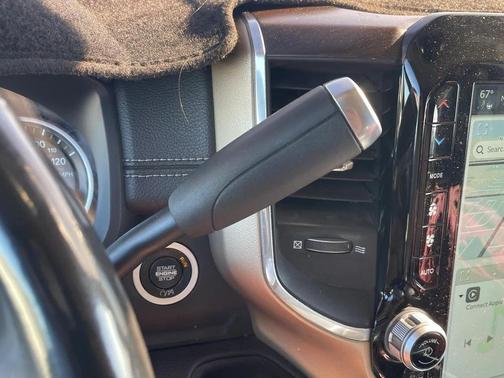 2022 RAM 2500 Laramie Crew Cab 4x4 6'4' Box