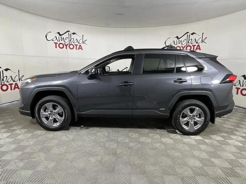 2025 Toyota RAV4 Hybrid LE