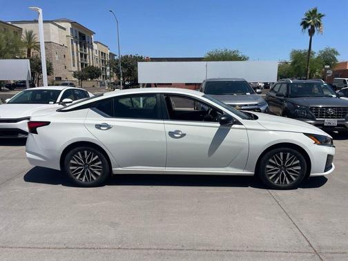 Glacier White 2025 Nissan Altima 2.5 SV