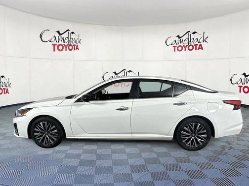 Glacier White 2025 Nissan Altima 2.5 SV