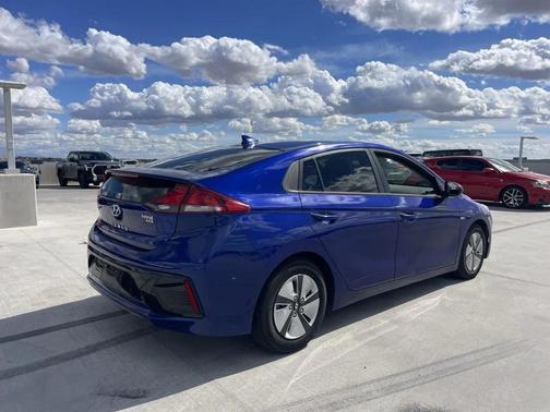 2019 Hyundai IONIQ Hybrid Blue