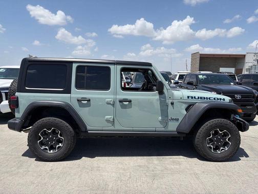 Earl Clearcoat 2023 Jeep Wrangler 4xe Rubicon