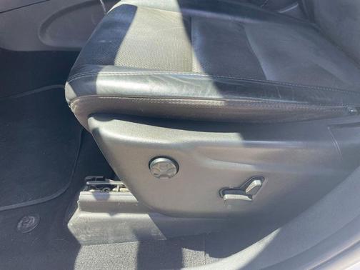 Bright White Clearcoat 2021 Jeep Grand Cherokee Laredo