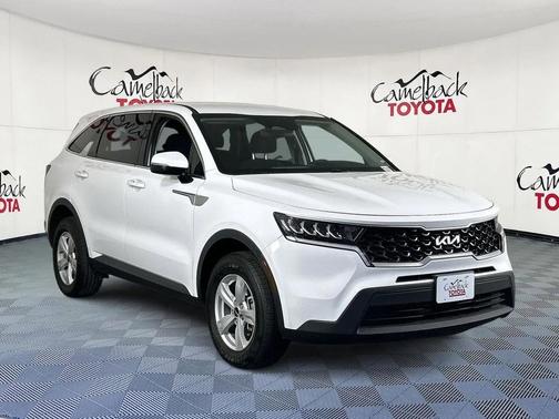 2022 Kia Sorento LX