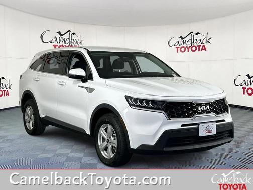 2022 Kia Sorento LX
