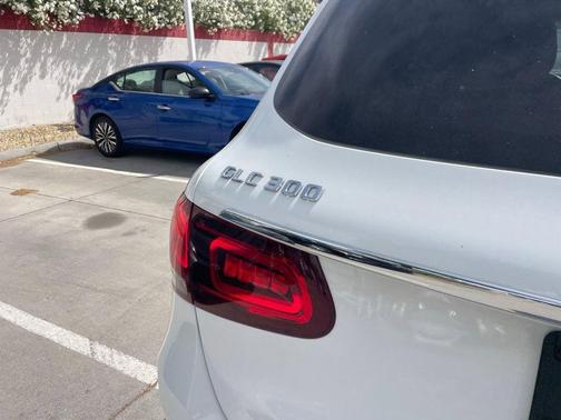 Polar White 2021 Mercedes-Benz GLC 300 Base