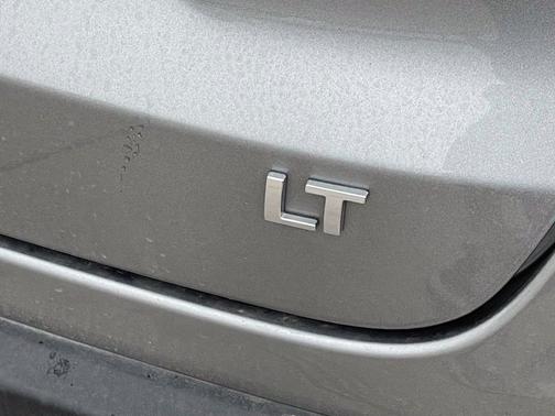 Sterling Gray Metallic 2025 Chevrolet Trax LT