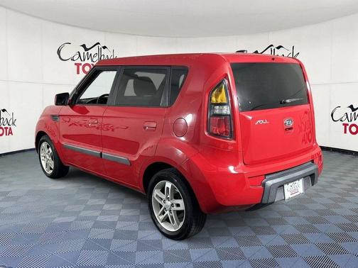 Molten 2010 Kia Soul +