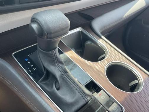2023 Toyota Sienna LE
